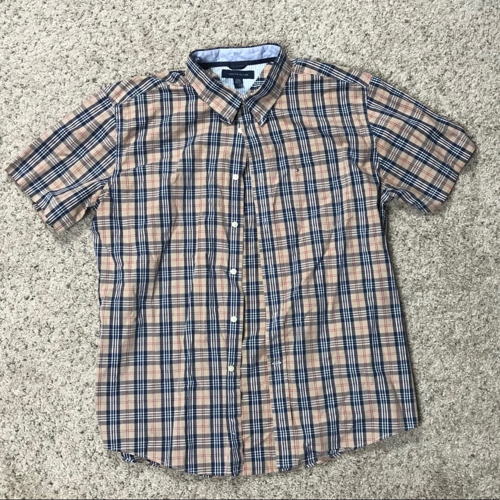 Vintage Burberry looking tommy hilfigure